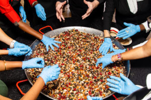 Read more about the article Christmas kicks off at Ole-Sereni with sticky hands and high spirits